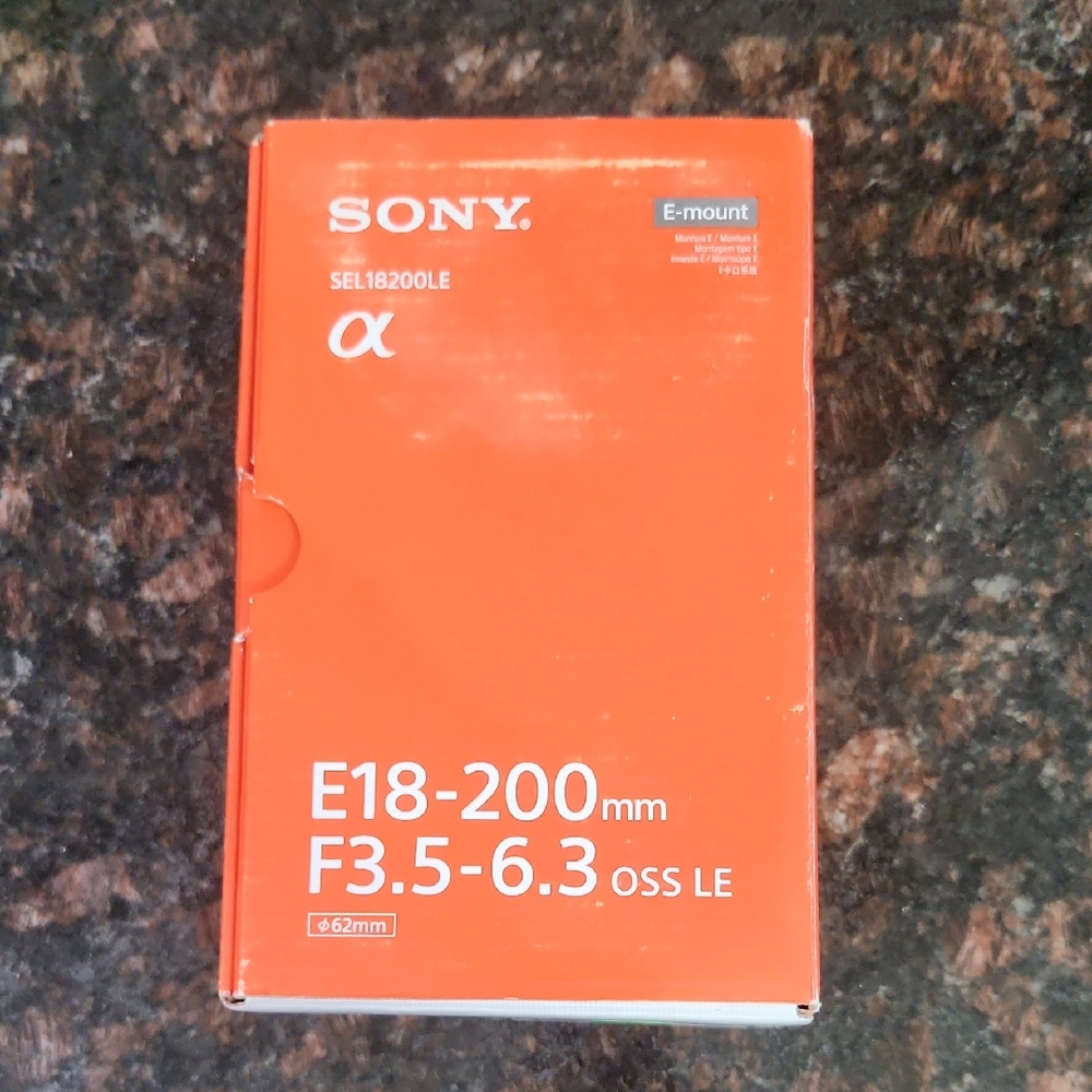 Sony E-Mount Lens 18-200mm